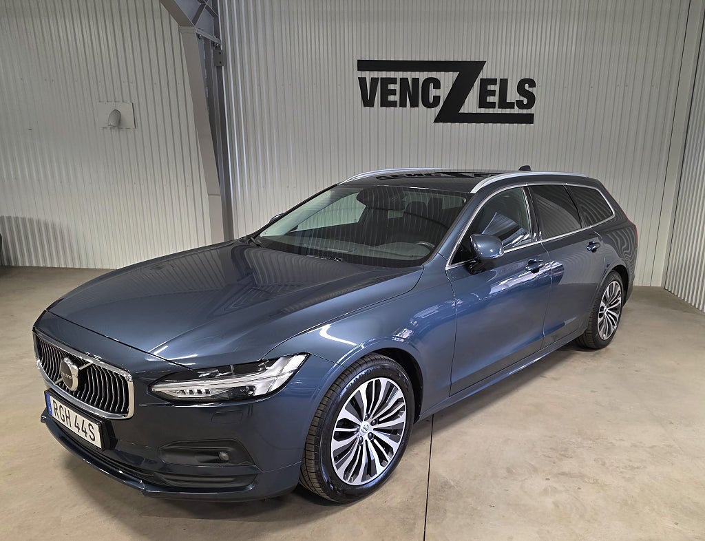 Volvo V90 B4 Aut Momentum Adv SE H/K Kamera Värmare GPS VOC Drag