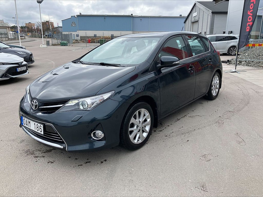 Toyota Auris 1,6 Manuell Comfort Vinterhjul M-värmare
