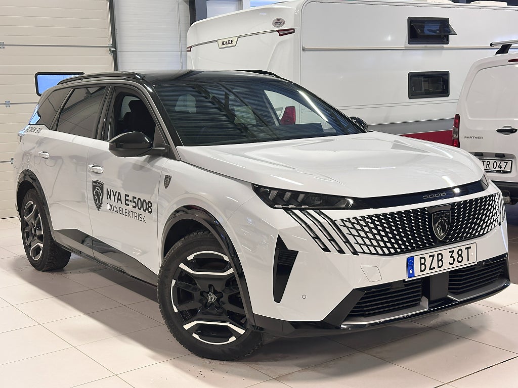 Peugeot E-5008 GT 73 kWh 7-säten Dragkrok, Elbaklucka, B-kam, Navi thumbnail