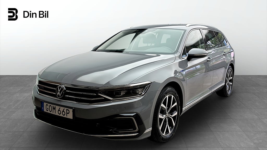 Volkswagen Passat Sportscombi GTE Executive/Drag/Värmare/LED-Matrix
