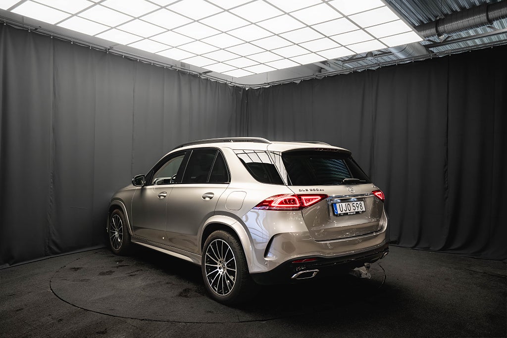 Mercedes-Benz GLE 350 de 4M AMG PANO LUFT BUR 21'' DRAG MINNE 1ÄGARE MOMS