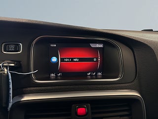 Volvo V40 D3 Geartronic R-Design VOC/S&V-Hjul/Dvärm/Navigation/BT – bild 11