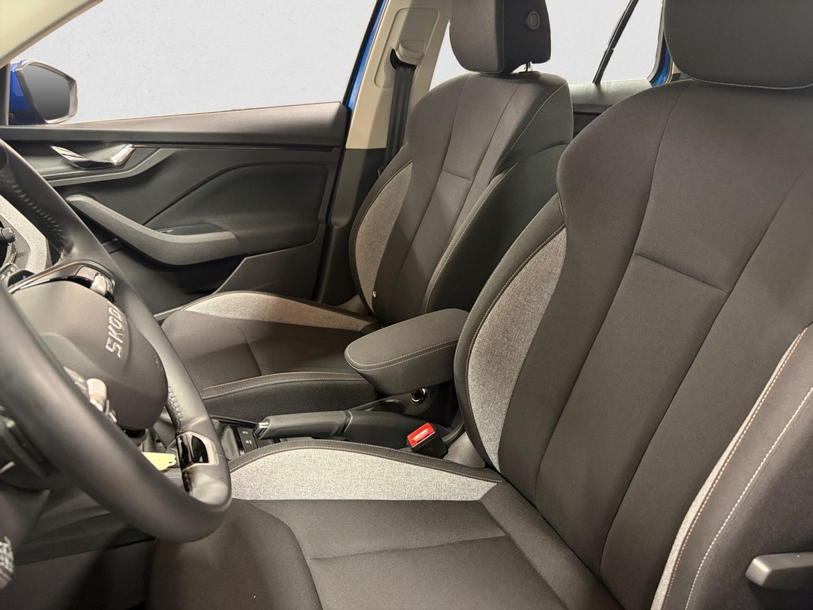 Skoda Kamiq 1,0 TSI 116 HK Selection DSG 2025, bild 7/10