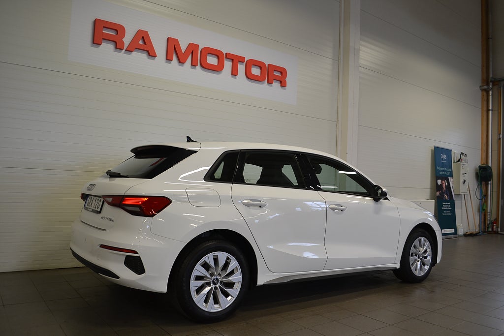 Audi A3 Sportback 40 TFSI e 204hk | Navi | 2023