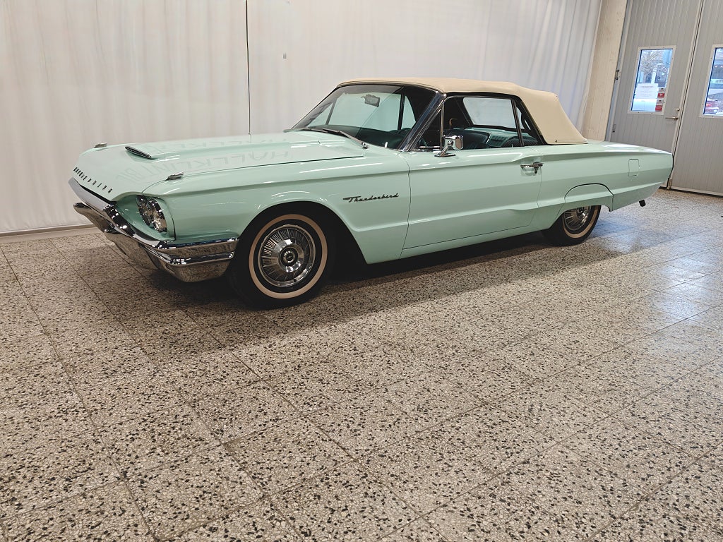 Ford Thunderbird Cabriolet 6.4 V8 Cruise-O-Matic, 304hk