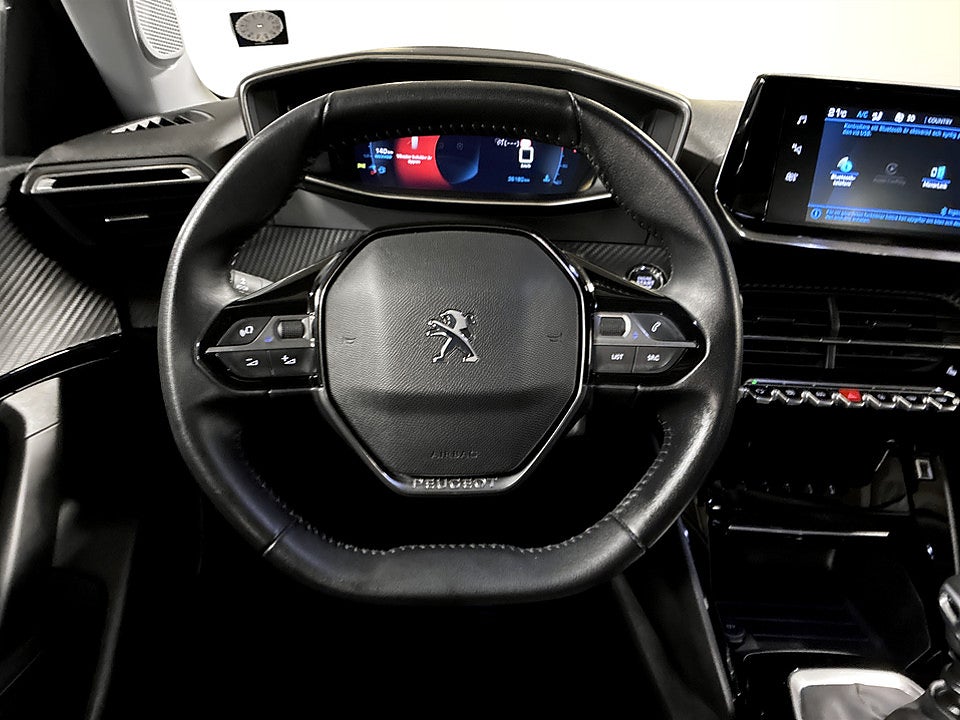 Bild på Peugeot 2008 Allure 1.2 PT 130hk CARPLAY BACKSENSORER