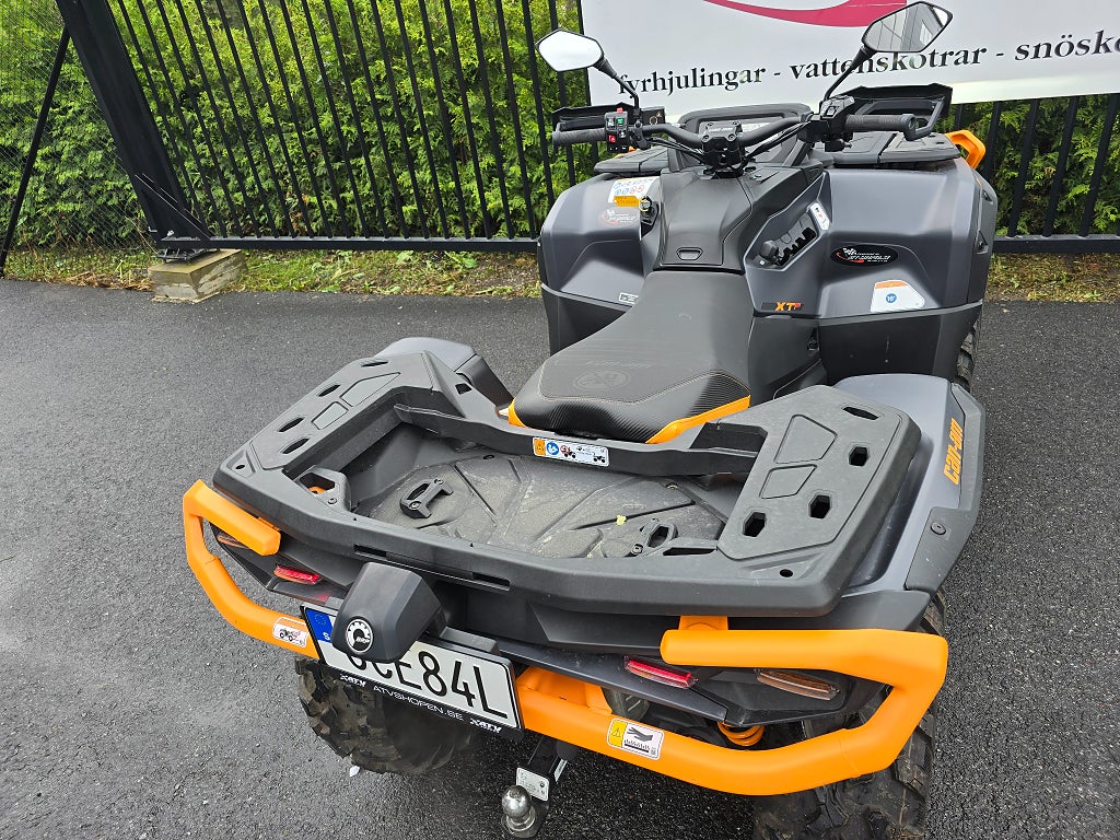 Can-Am Outlander XT-P 1000R Traktor B 