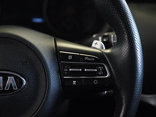 Halvkombi Kia Stinger 18 av 24