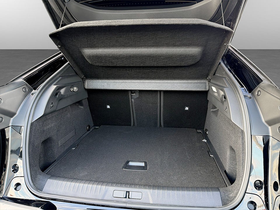 Bild på Peugeot E-3008 4x4 GT Ultimate - DEMO