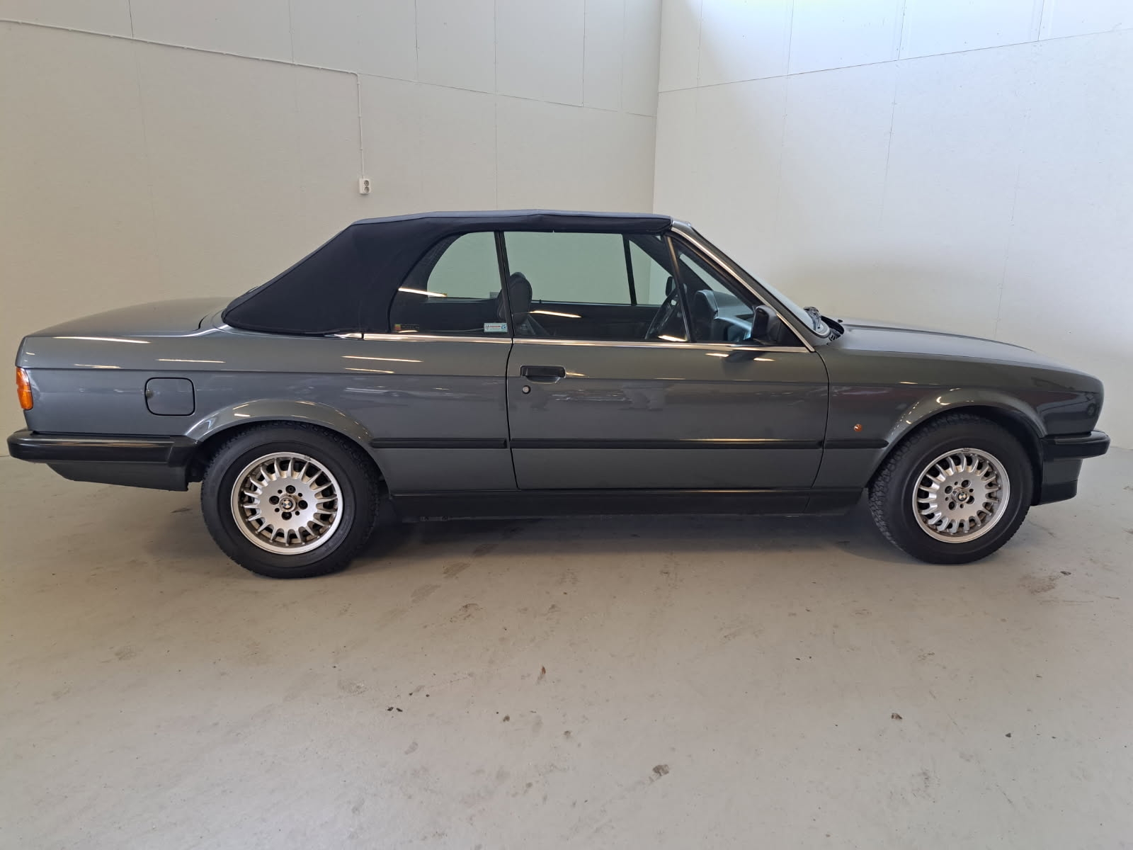 BMW 325 I Convertible 1987, bild 5/10