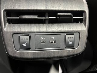 SUV Nissan Ariya 12 av 28