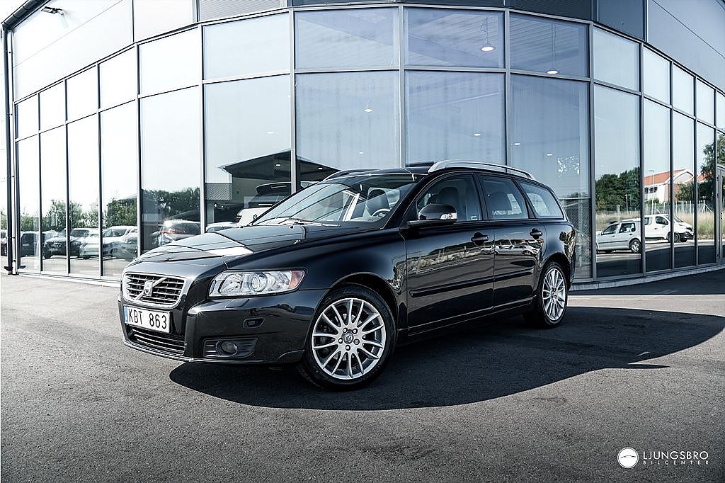Volvo V50 1.8 F Summum 125hk / 1 Ägare / Drag / Skinn