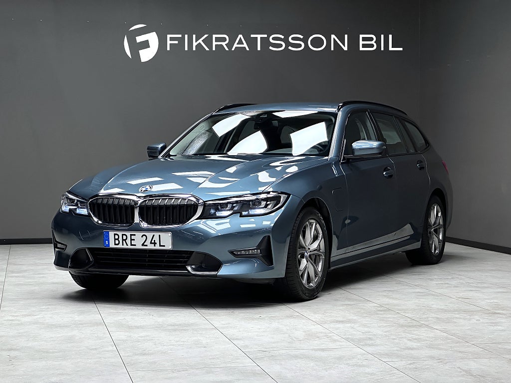 BMW 330e Touring Sport line / Drag / Navi / Carplay / 