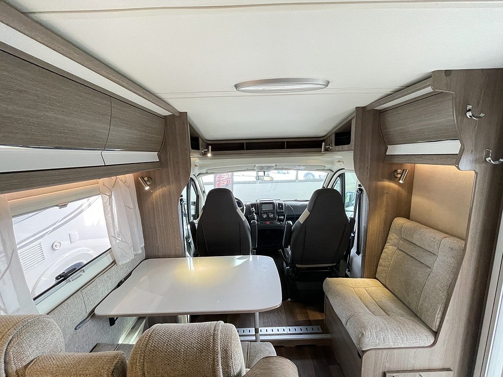 Kabe TMC 740 LGB /ALDE/B-körkort/Solcell/Långbäddar/Garage/Backkamera - Kabe