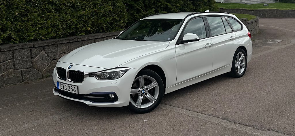 BMW 318D xDrive Touring Sport line Rattvärme P-sensorer HiFi