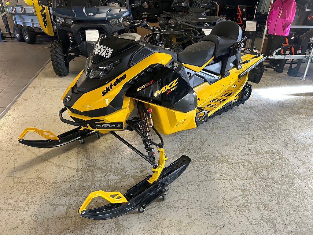 Ski-Doo MXZ X-RS Competition 850 E-TEC Turbo R