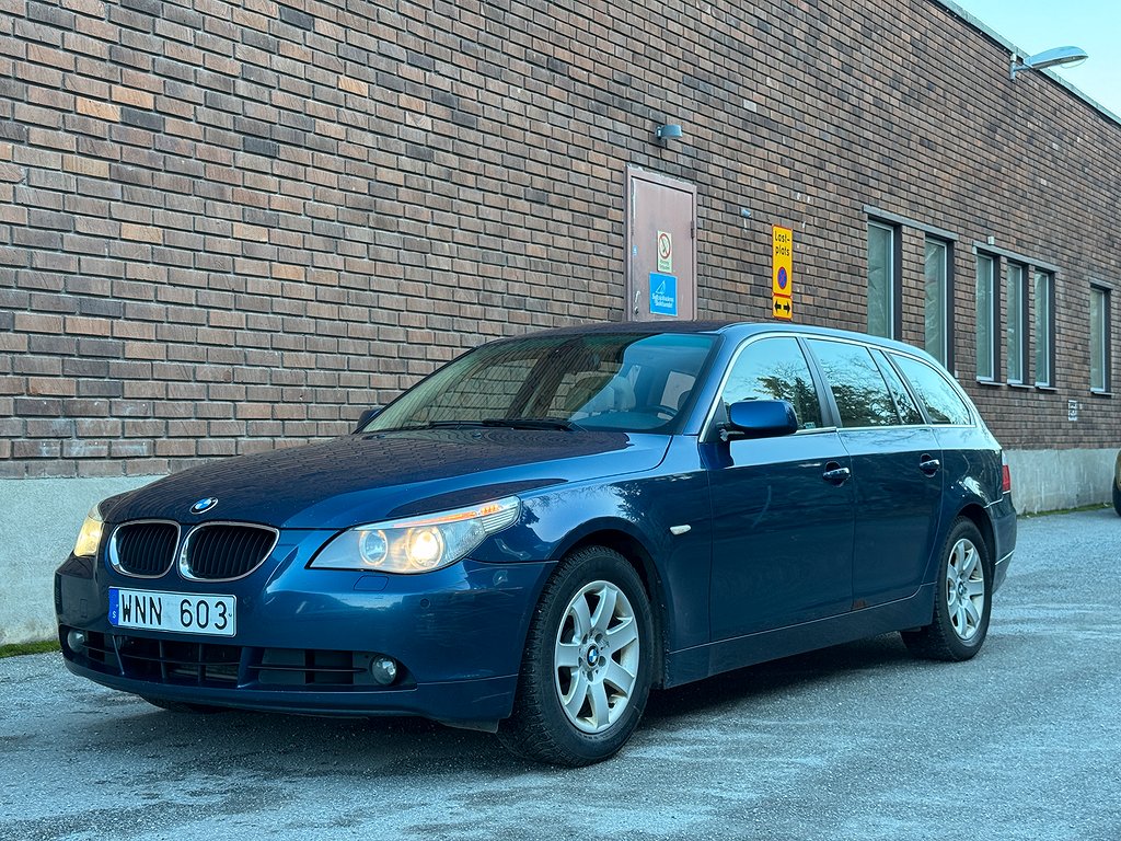 BMW 525 i Touring Panorama Komfortstolar Dragkrok 1 brukare