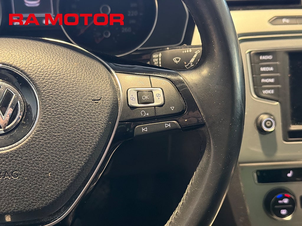 Volkswagen Passat Sportscombi 2.0 TDI 150hk | Värmare | Kamera | Drag