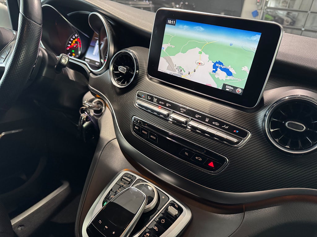 Mercedes-Benz V300 d 300 d 4Matic Lång AMG Värmare Drag Burmester Läder - bild 6