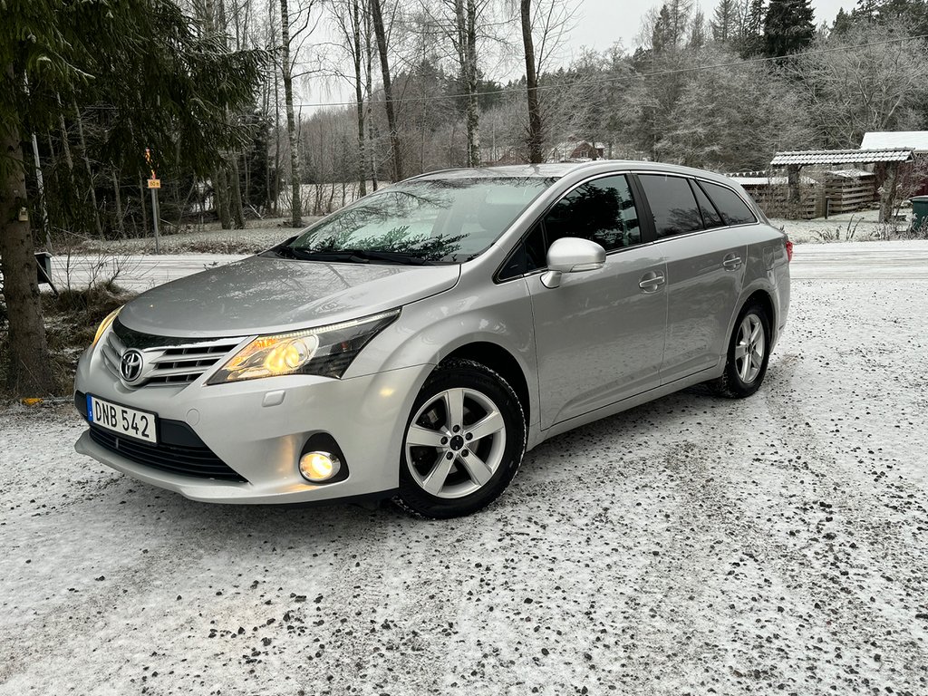 Toyota Avensis Kombi 2.0 D-4D Edition 50.  Mycket välvårdad 