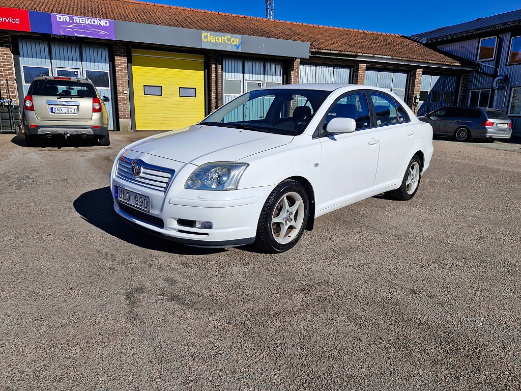 Toyota Avensis Sedan 2.0 D-4 VVT-i Ny Servad 