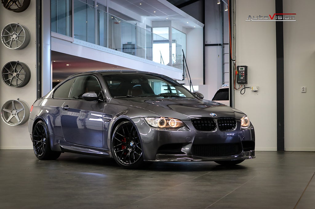 BMW M3 Coupé Manuell, 420hk | NAVI | KOLFIBER | 19" | SV SÅLD