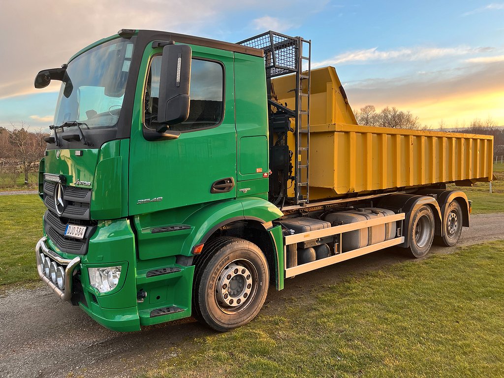 Mercedes-Benz Trucks Antos Lågmilad, Lastväxlare20t med flak