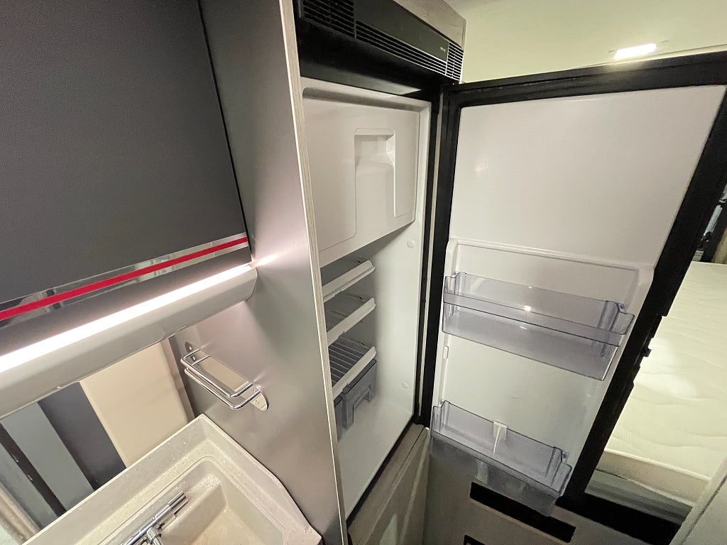 Ci Kyro Duo XL Elite / Truma Diesel / Höj och sänkbarsäng / Solcell - Ci