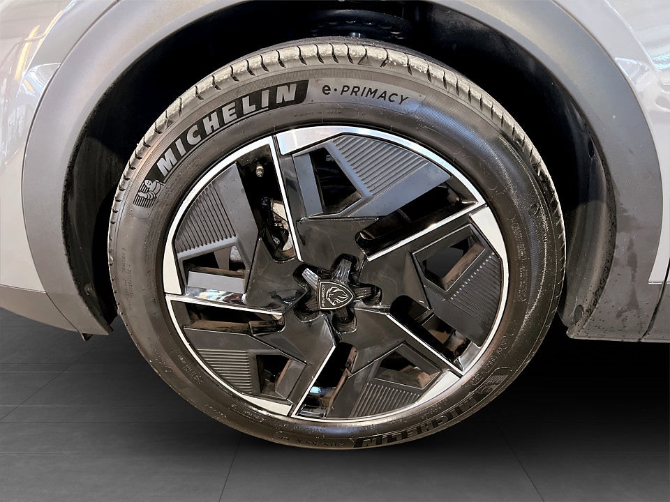 Bild på Peugeot 408 GT 1.2 PT 130hk Aut B-KAMERA CARPLAY