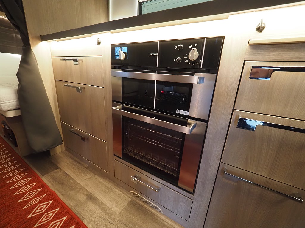 Kabe Imperial 630 TDL Mover I Markis I Låga långbäddar I Ugn I ALDE I 2021