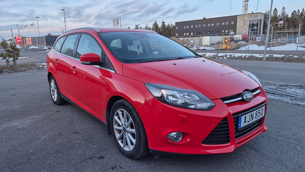 Ford Focus Kombi 1.0 EcoBoost EU6 Nyservad/kamrem Nybes