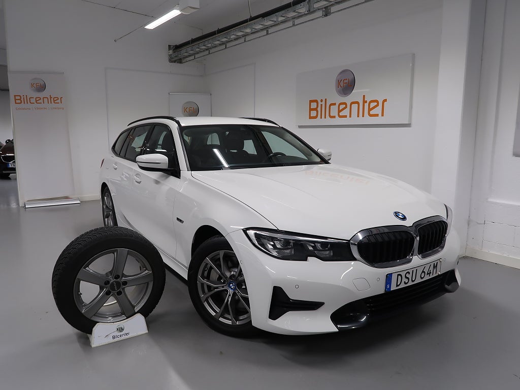 BMW 330e Touring Sport line V-Däck ingår Navi-Drag-Kamera-CarPla