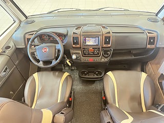 Husbil-integrerad Kabe TM I 760 LGB 28 av 31