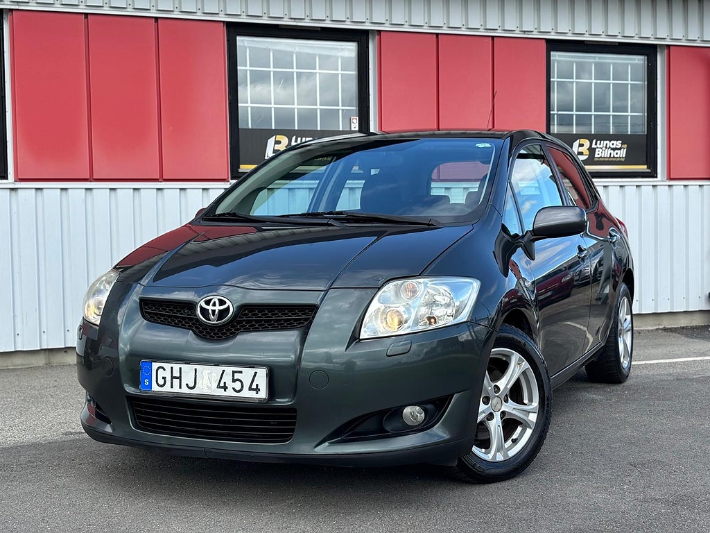 Toyota Auris 5-dörrar 2.0 D-4D Euro 5/Ränta 3,45%/Ny Besiktad/Ny Ser