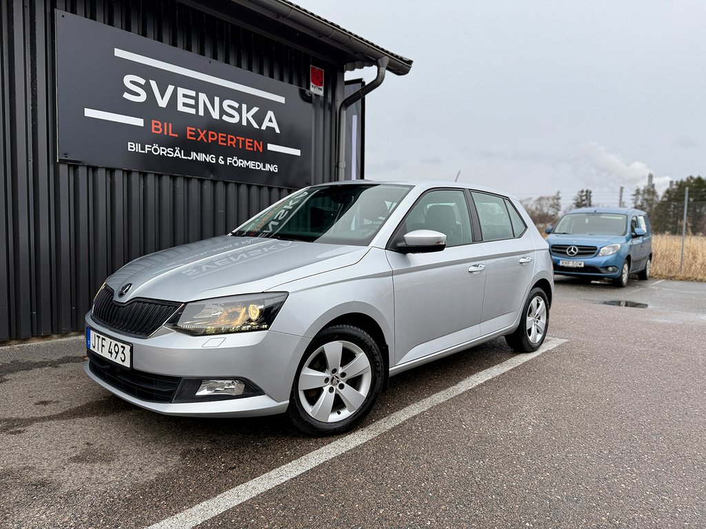 Skoda Fabia 5d. 1.2 TSI 90hk Elegance/Farthållare/P-sensorer