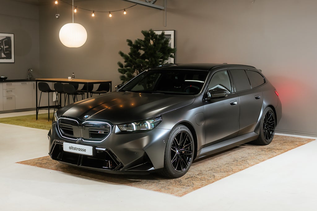 BMW M5 Touring  ULTIMATE