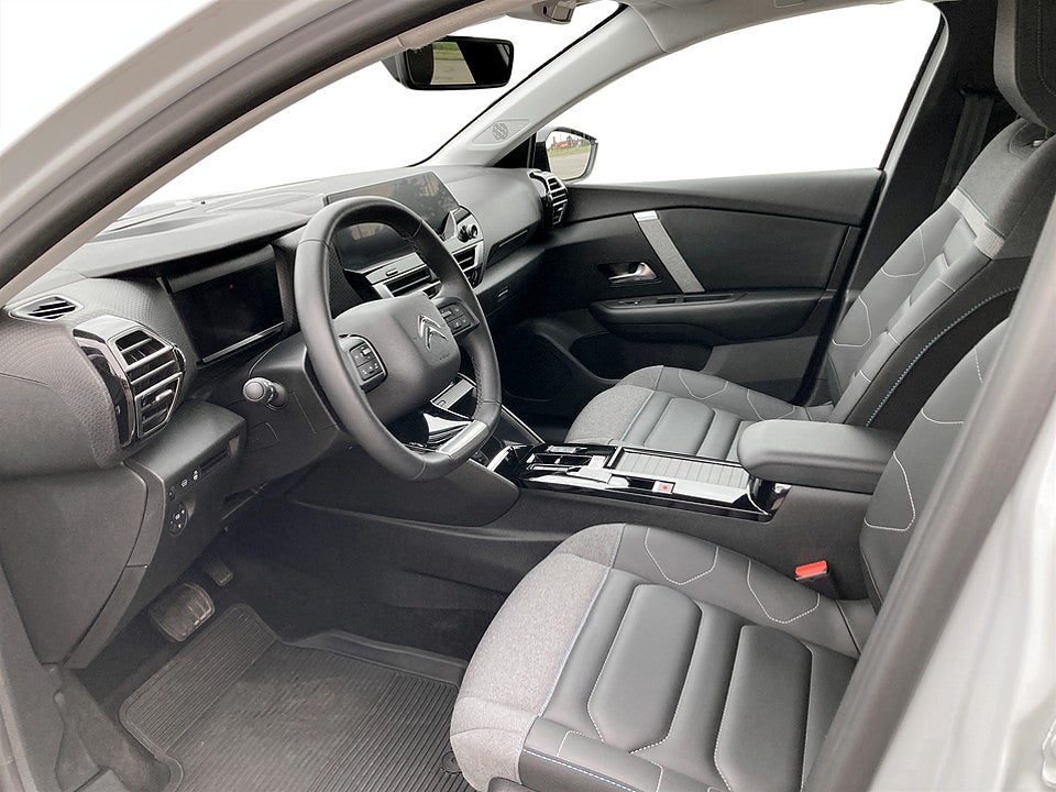 Bild på Citroën C4 Shine 1.2 PT 130hk Aut CARPLAY NAVI