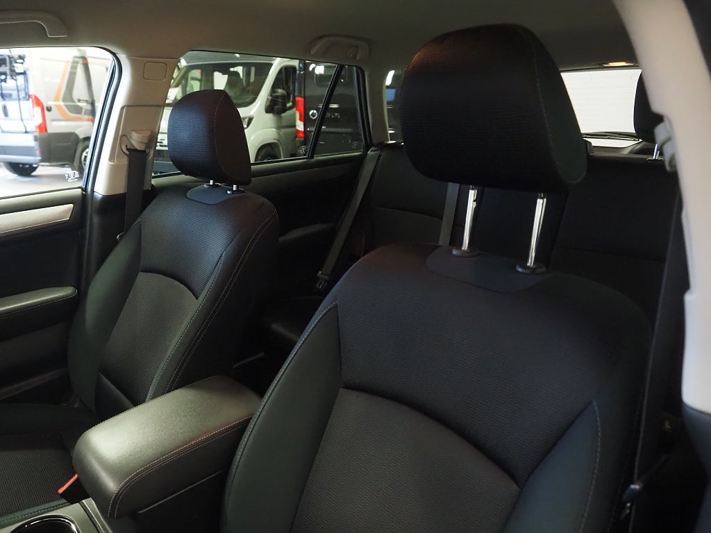 Subaru Outback 2.5 175hk 4WDAUT  Active | Drag | Backkamera | M&K | 2018