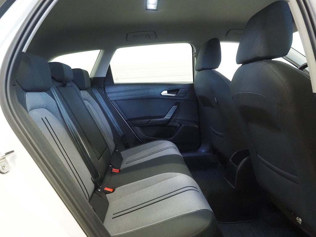 Seat Leon ST 1.5 TSI 130hk Style | Drag | Backkamera | Värmare | 2021