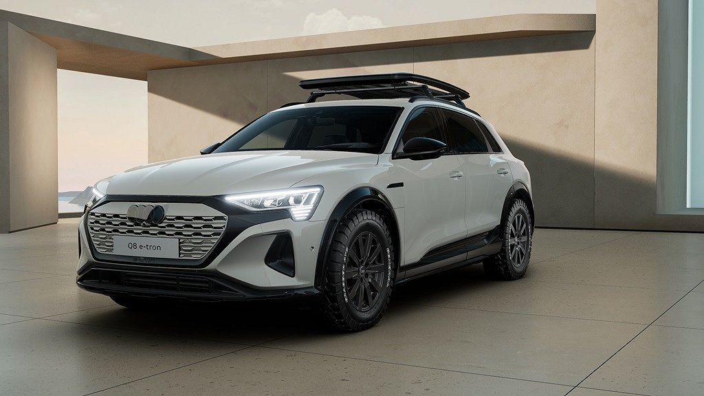 Audi Q8 55 e-tron quattro Dakar edition 