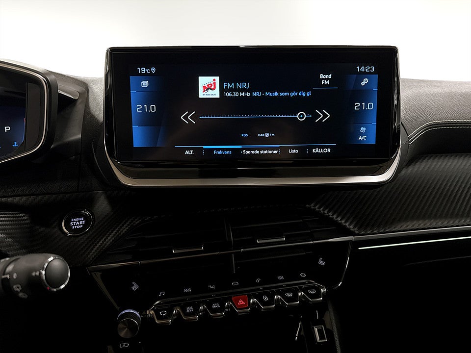 Bild på Peugeot 2008 GT 1.2 PT 130hk Aut NYSERVAD BACKKAMERA FARTHÅLLARE