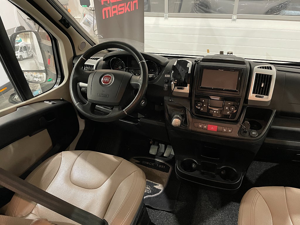 Bürstner Argos 747 /ALDE / Hyd-stöd / AC / Drag / Litium / Inverter / Aut - Bürstner