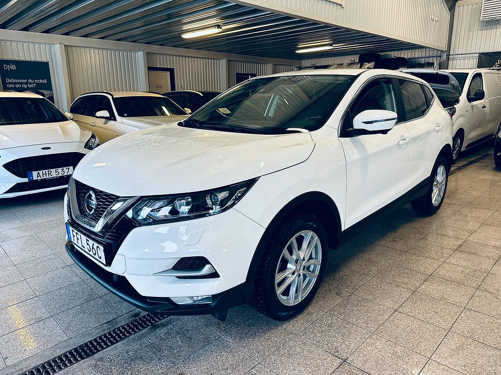 Nissan Qashqai 1.3 DIG-T 140hk Navi 360° Kamera Keyless Moms