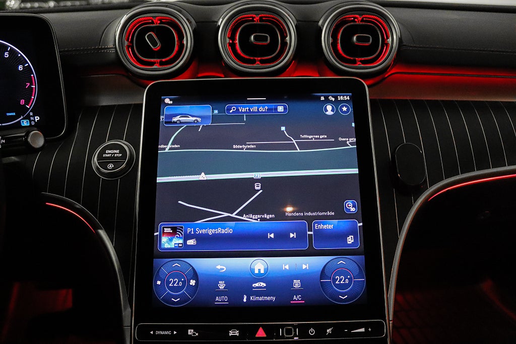 Mercedes-Benz C 200 4Matic AMG Line Premium Panorama Burmester 204hk