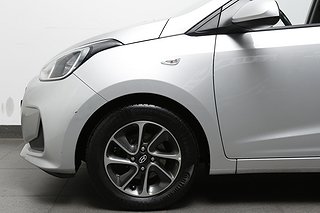 Halvkombi Hyundai i10 8 av 20
