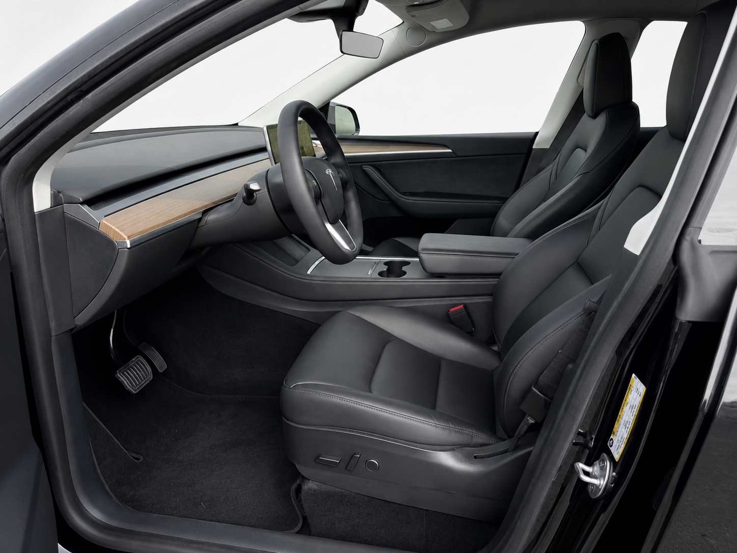 Tesla Model Y 2022, photo 7/45