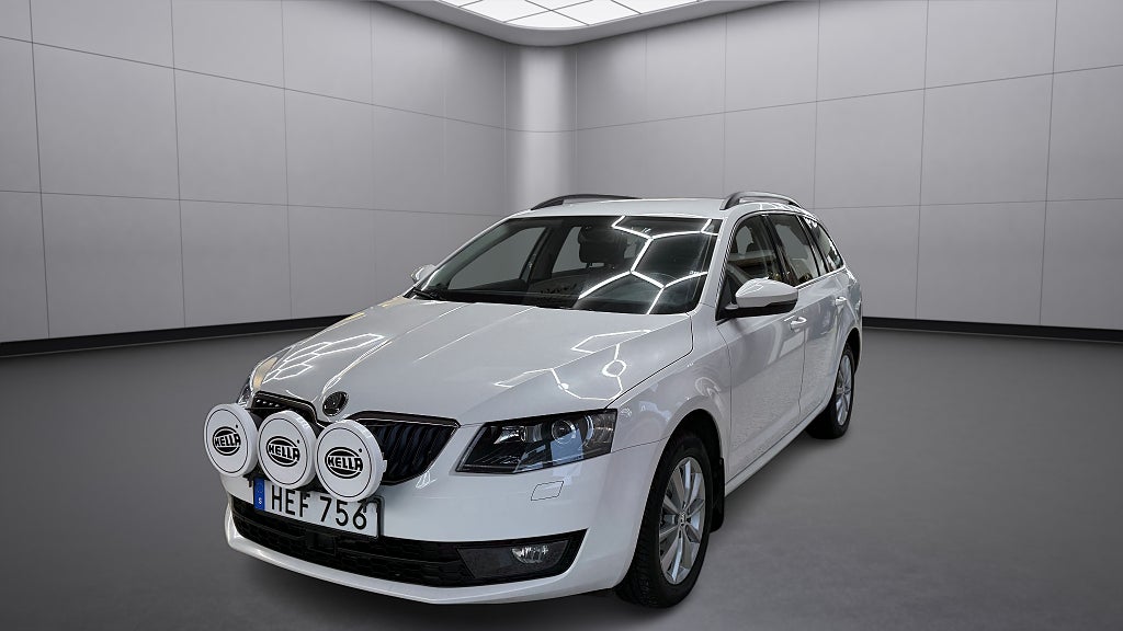 Skoda Octavia Kombi 1.6 TDI 4x4 Ambition drag m-värmare 