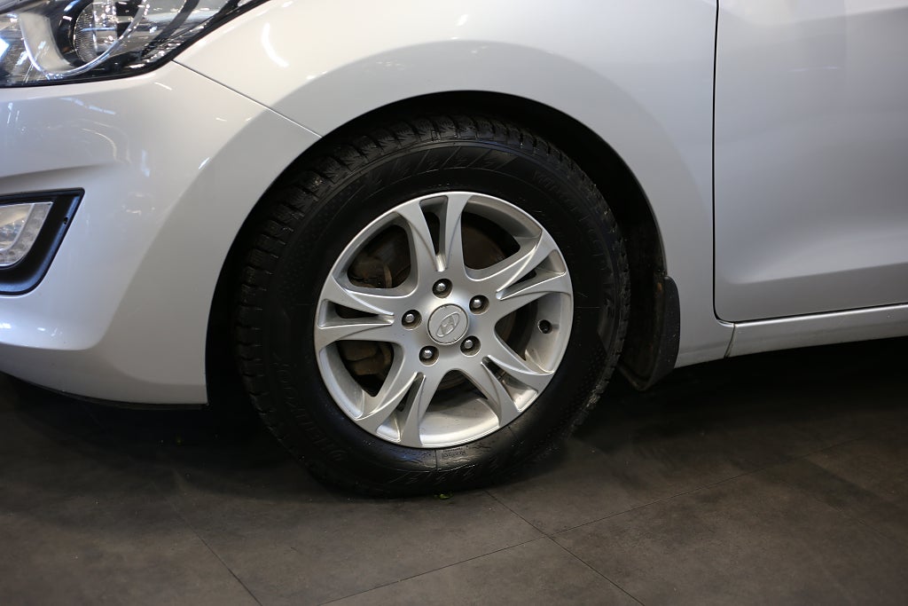 Hyundai i30 1.6 CRDi *3,99%*Business Rattvärme Drag 1 ägare