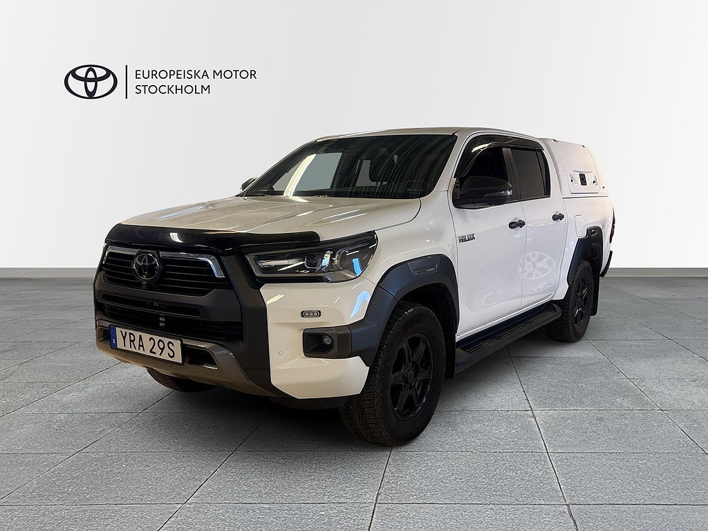 Toyota Hilux Dubbelhytt 2.8 4WD Invincible Vinterhjul Kåpa