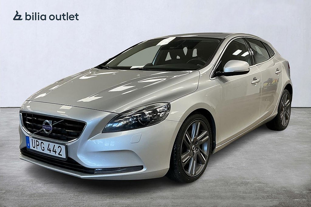 Volvo V40 D2 Nybesiktigad PDC Bak Automat Bluetooth 